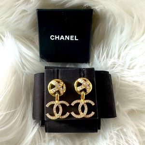 Gorgeous Chanel earrings